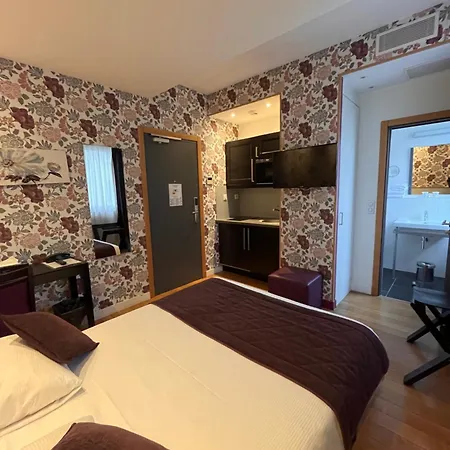 Ambre Hotel 3*