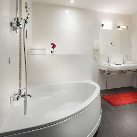 Ambre Hotel 3*